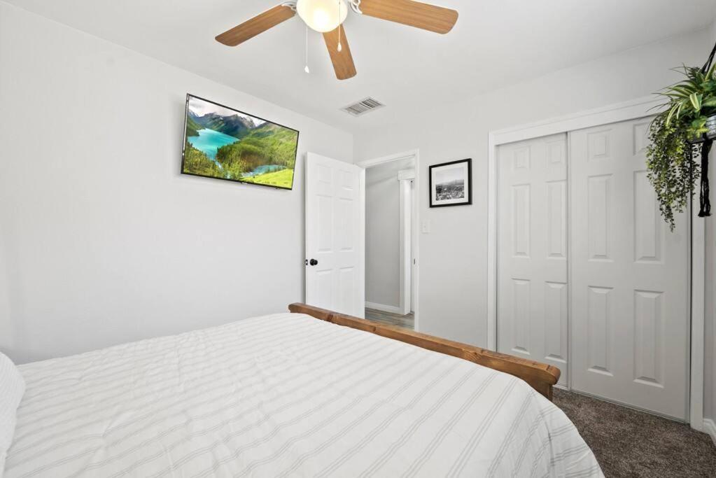 Magic Mountain 4 Bedroom 3 Bath Escape Modern Home Santa Clarita Kültér fotó